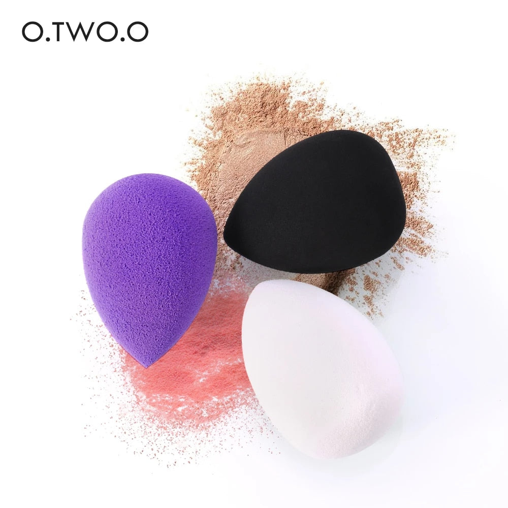 O.TWO.O ULTRA FINE AND SOFT BEAUTY BLENDER –
