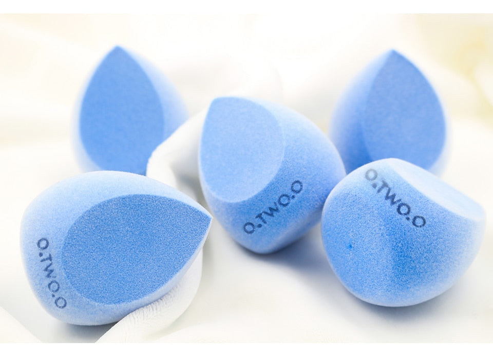 O.TWO.O SOFT & SMOOTH MICROFIBER BEAUTY BLENDER (BLUE)