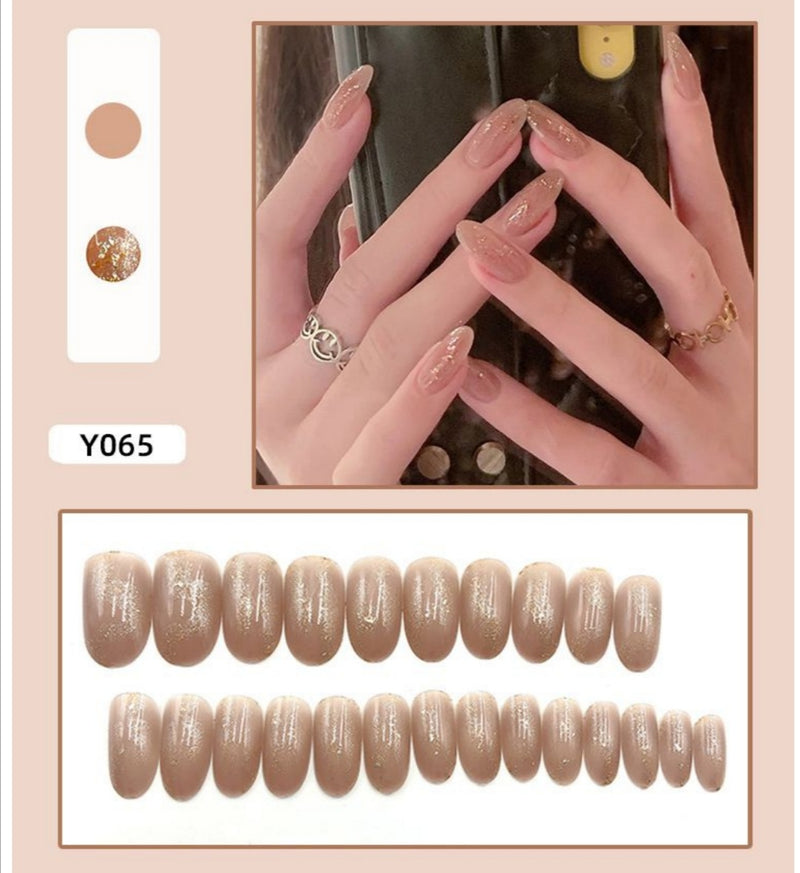 O.TWO.O STICK ON NAILS