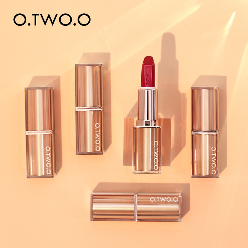 O.TWO.O WATERPROOF GORGEOUS SQUARE LIPSTICK